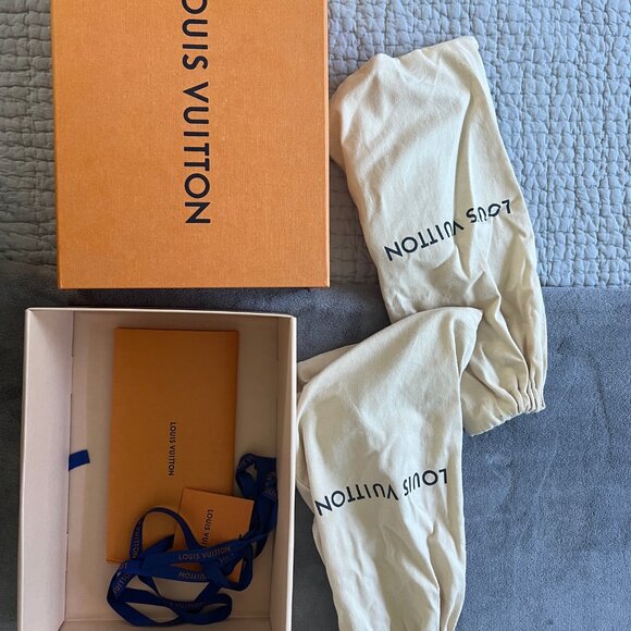 Genuine Louis Vuitton Blue Revival Flat Mule - Picture 5 of 5